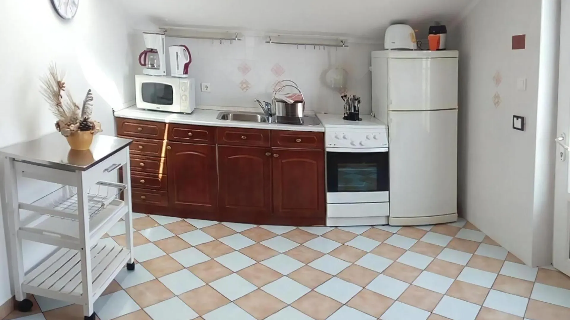 Grosse Wohnung Mit Garten In Novi Vinodolski 0*,